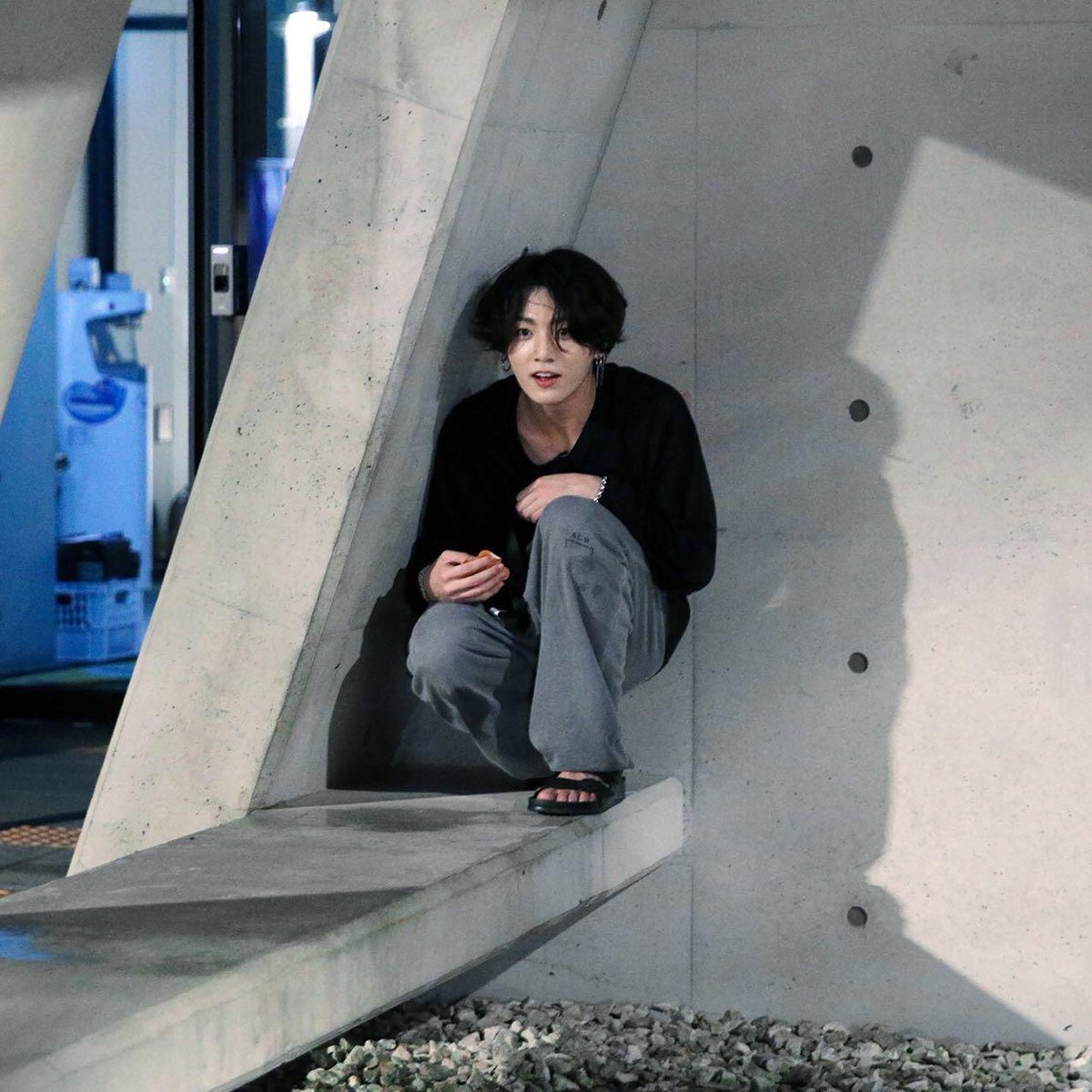 peachcrush_jk's tweet photo. 전정국 다 숨겨ㅠㅠ https://t.co/XczgWywmVi