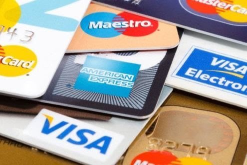 Se si vuol vietare l’uso del contante sui GRANDI importi, perché poi si parla (SOLO) di azzerare o ridurre il costo delle commissioni per i pagamenti con carta di credito dei PICCOLI importi?

Aiutatemi a capire, se potete.