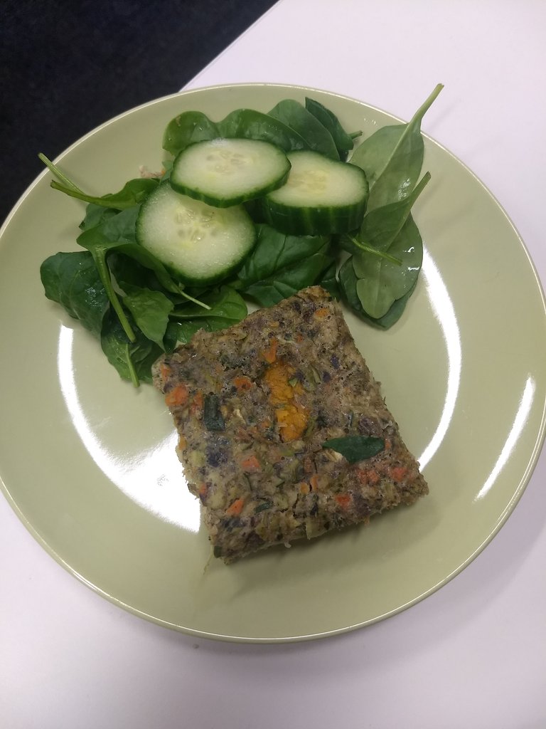 ro_ponce_r's tweet photo. My lunch today on #worldedibleinsect day: #cricket  (from @Bugshop1) and veggie frittata. Yum!!! #EatBugsAu #edibleinsects #NOFILTER https://t.co/TV2WBONeSz