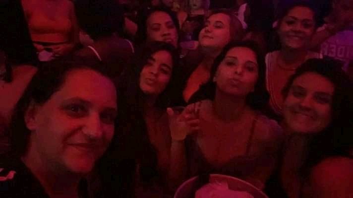 Marcela90239343's tweet photo. Q noite foi essa com as melhores ๐๐...
#Repley....
#Duda
#anajulia
#anaflora
#gabi
#vamessa
#bianca
#marcely
#bondedassurtadas๐ป๐๐ https://t.co/e1snIAVzRP