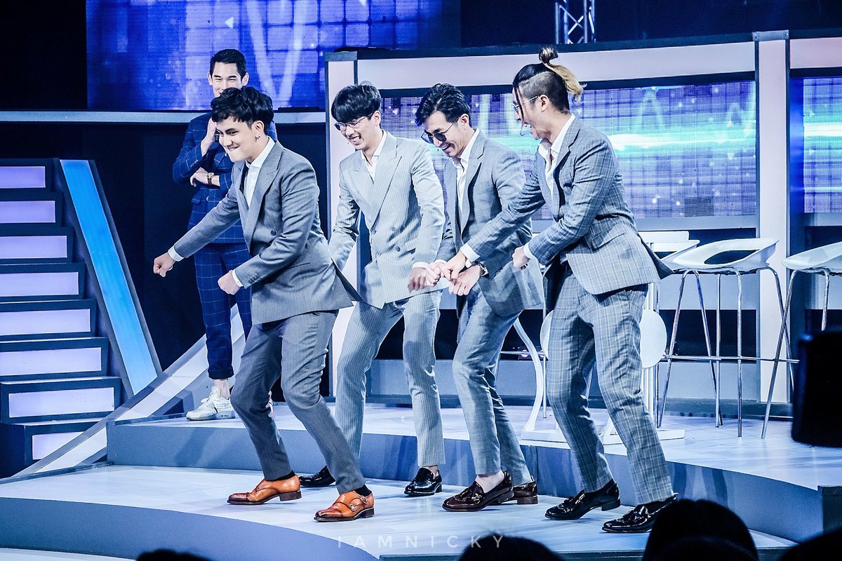 iamnickys's tweet photo. @MEAN_Band กำลังทำอะไร ??? ทำไมดุ๊กดิ๊กขนาดนี้ รอดูกันคืนนี้นะจ๊ะ I Can See Your Voice เวลา 2 ทุ่ม 5 นาที นะจ๊ะ
.
.
#meanband #palmpawee #potayyy #guntapich #patvorapat #ICanSeeYourVoice #workpoint25 https://t.co/pts5z9bswT
