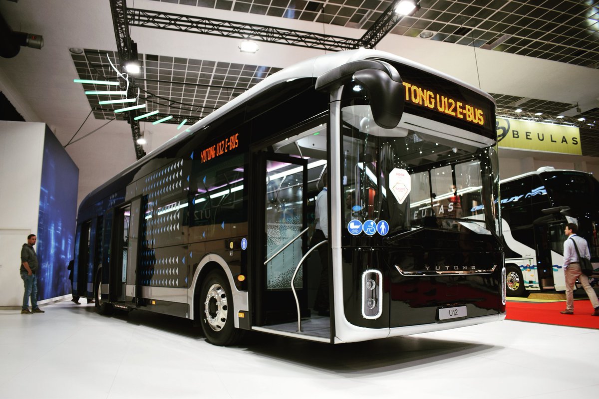 latinobus's tweet photo. Una nueva filosofía de diseño para el bus eléctrico U12 de @YutongGlobal, presentado en @busworld Europa 2019 y que recibió el premio #DesignLabel muestra. #busworldeurope2019 #busworld2019 https://t.co/mhNJhaDtLl