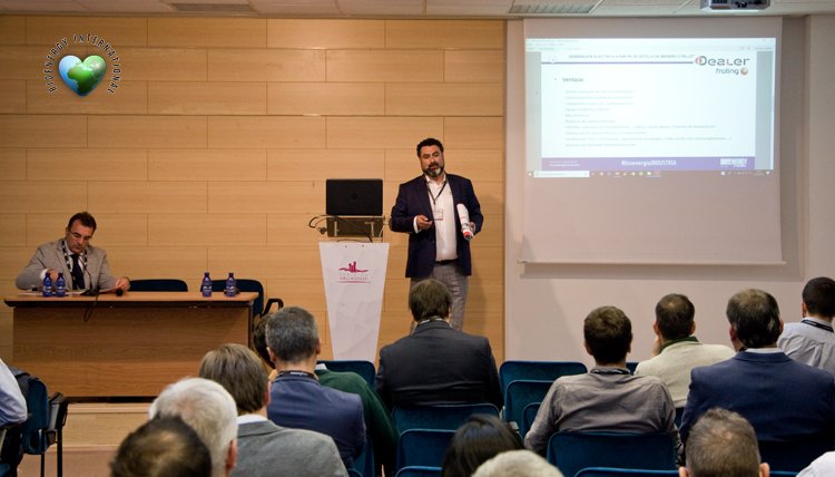 VIDEO: "Cogeneración eléctrica a partir de la #gasificación de astilla de madera o #pellet". Por Iñaki Íñiguez, director comercial de <a href="/iDealer_Froling/">iDealer_Froling</a> 
Conferencias técnicas #bioenergia_para_industria
youtu.be/0wAHeLzpi5g
Con apoyo de <a href="/EXPOBIOMASA/">EXPOBIOMASA</a> y @clusterbiomassa 
#biomasa