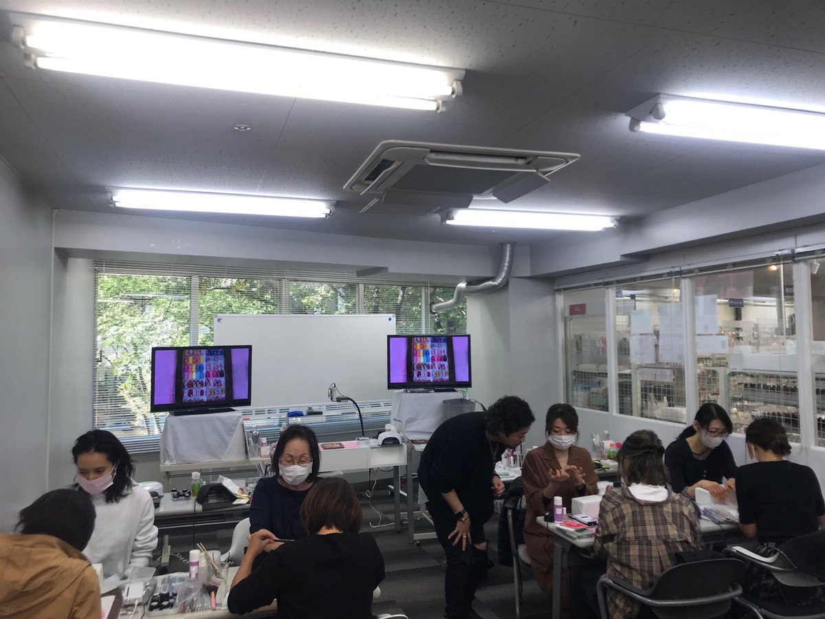 Nail Parfait Gel 本日はtat渋谷店にてヒサマツ先生のセミナーを開催しています オフ オンまで最短1時間で仕上げるトータルサロンワークテクニック By Nailparfait Nail Parfait Gel 本日はtat渋谷店にてヒサマツ先生のセミナーを開催しています オフ オンまで最短1時間で仕上げるトータルサロンワークテクニック By Nailparfait
