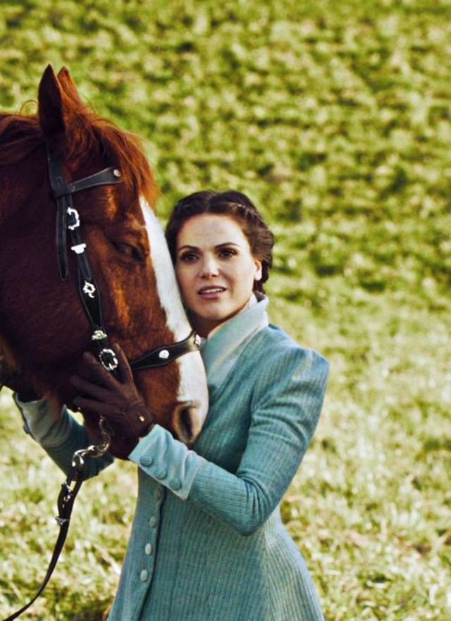 Young Regina, the girl who despised magic and power and just wanted to be free and live a simple life with the man she loved. 😭