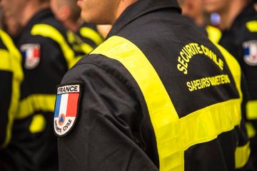 riisc_7's tweet image. #Intempéries L’épisode pluvio-orageux se poursuit jusqu’en fin de journée dans les départements du Sud de la France. Les #sapeurssauveteurs de l&apos;#uiisc7 sont mobilisés à @VilleDeBeziers ⛈️ #VigilanceOrange #Orages #PluieInondation #VagueSubmersion @SecCivileFrance