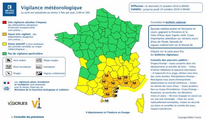 riisc_7's tweet image. #Intempéries L’épisode pluvio-orageux se poursuit jusqu’en fin de journée dans les départements du Sud de la France. Les #sapeurssauveteurs de l&apos;#uiisc7 sont mobilisés à @VilleDeBeziers ⛈️ #VigilanceOrange #Orages #PluieInondation #VagueSubmersion @SecCivileFrance