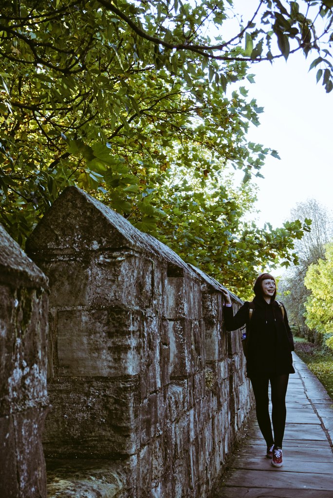 Walking around York's city walls (built AD 71) is so much fun! 🇬🇧 Awesome views + snippets of historical info at different points along the way will make you go 'ooh'! Dare you to do the whole 3.1km.
.
Thanks for getting me here <a href="/Busbud/">Busbud</a> 🚌
<a href="/VisitYork/">✨ Visit York ✨</a> #OnlyinYork #ad #travel #ttot