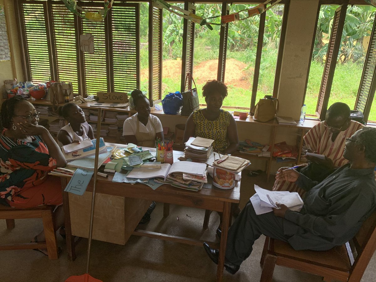 EmFynn's tweet photo. It is good to have #ReflectiveSession with the mentees. It’s an opportunity to know what to improve in e next lesson.@TTELGhana @b_woode @robinedwardtodd @Mina_Maakua @moegovgh #TSF #CentWest. https://t.co/TUqPjBOSba