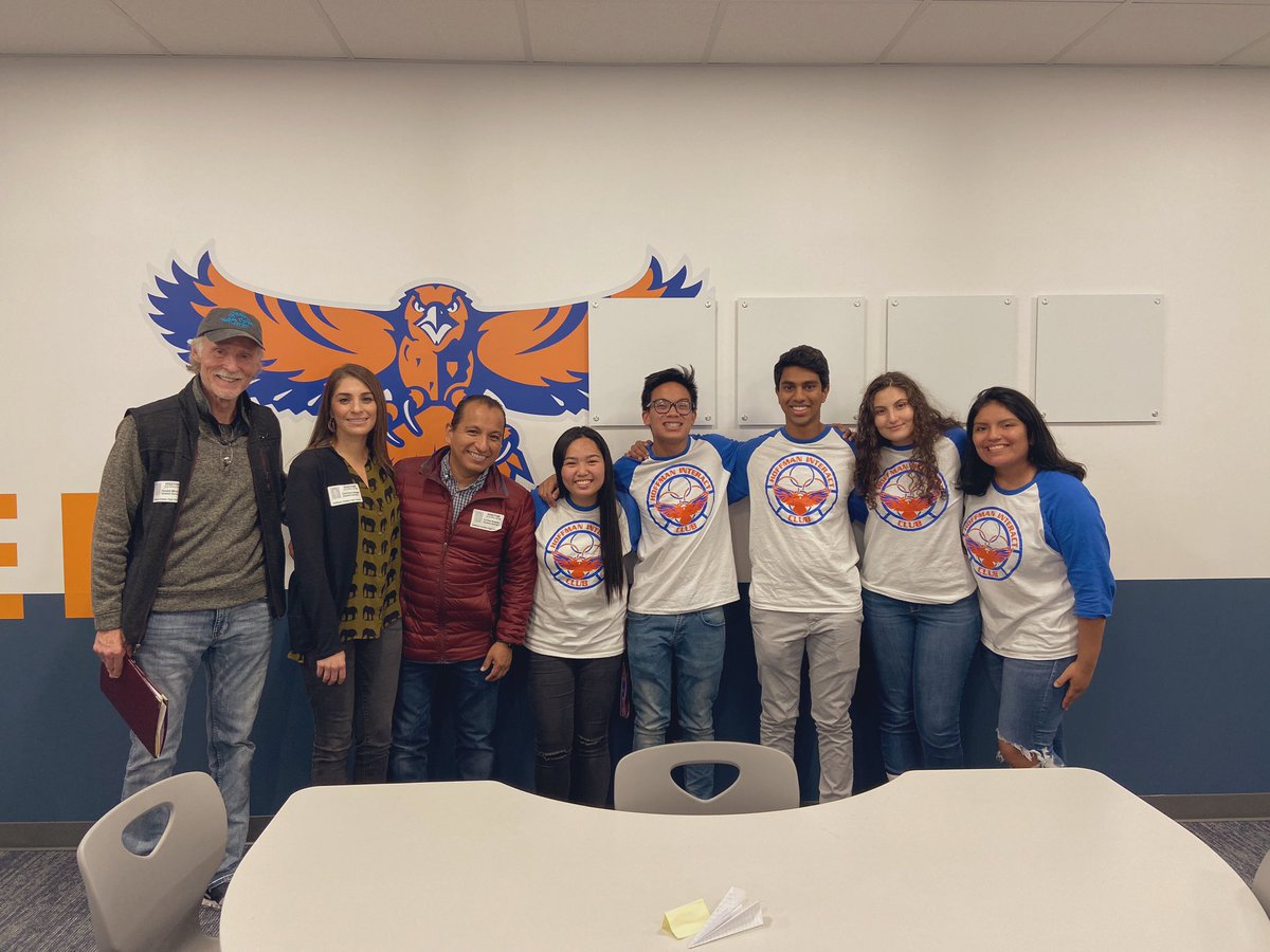 HEHSinteract's tweet image. Thank you again to Mr. Don, Mr. Carlos, and Ms. Gabby (3 committed Rotarians) for attending our Interact meeting yesterday !! We greatly appreciate it 💙🧡
