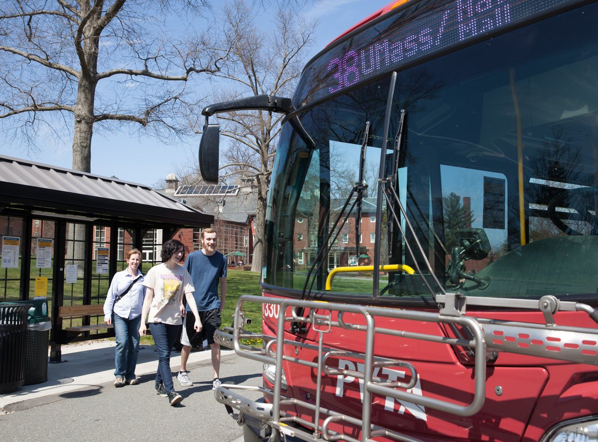 mtholyoke's tweet photo. Through the @5Colleges Consortium, #MountHolyoke, students have access to a free bus service, over 5,000 courses every year, and even more resources that only a #FiveColleges partnership can provide.
https://t.co/zMzAE3c9th https://t.co/mCc9RaCJsg