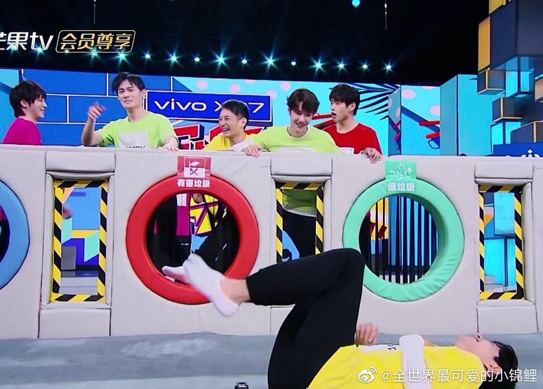 Others : ဟဲ့ snap တွေက ဘယ်လိုတောင်မိတာလဲ?? 😂😂

Admin : Bodi နင်က ဘယ်ကိုကြည့်နေတာလဲ 🙄😌😂

Bodi : ဘာမှလာမပြောနဲ့နော် ကိုကြီး ရယ်ရင်းတက်သွားမှာဆိုးလို့ သားကကြည့်နေတာ စေတနာနဲ့ သားတို့က ညီအစ်ကိုတွေ... 😌😌

#YiZhan 💚❤️
#XZandWYBMMFC
#AdminS