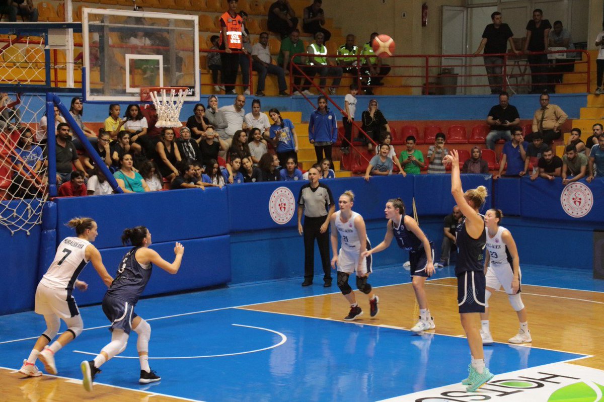 Kadın Basketbol Takımı Slovakya'da

Hatay’ın Melekleri, @EuroCupWomen D Grubu ikinci hafta karşılaşmasında, 23 Ekim Çarşamba günü saat 18:00’da, Slovakya ekibi MBK Ruzemberok’a konuk olacak. @HatayWBasket #HatayWomenBasketball #WeAreHatay #MATCHDAY
antakyagazetesi.com/melekler-slova…