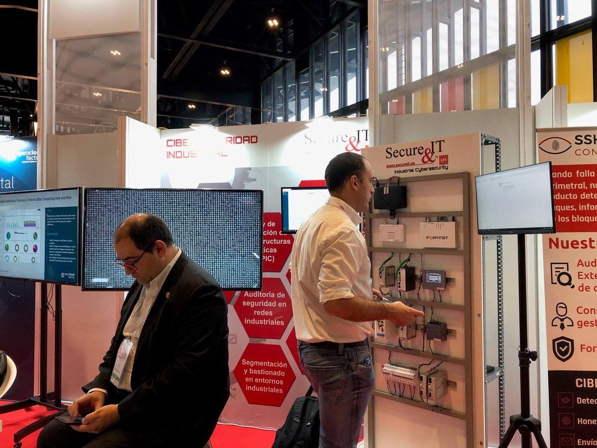 Secure_and_IT's tweet photo. ¡Buenos días a tod@s!😀Recuerda que hoy la jornada en #13ENISE termina a las 17h. ¿Has venido a vernos ya? Pásate por nuestro #stand8 del espacio de demostradores y conoce los servicios de Secure&IT🔐. ¡No te lo pierdas! #ciberseguridad #laboratorio #Industria40 https://t.co/mMvXKfZ2KW