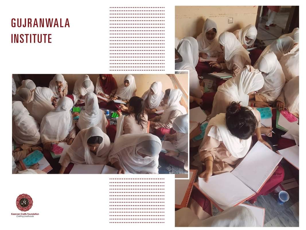 kaarvancrafts's tweet photo. Perfecting the craft and learning skills of high-end fashion using the #colortheory and impact of color in design at #Gujranwala Institute.
#FashionDesignTraining #Opportunities #SocialChange #RuralWomen #WomenEntrepreneurship #WomenEmpowerment #Pakistan #KaarvanCraftsFoundation https://t.co/8XOCyZvouY