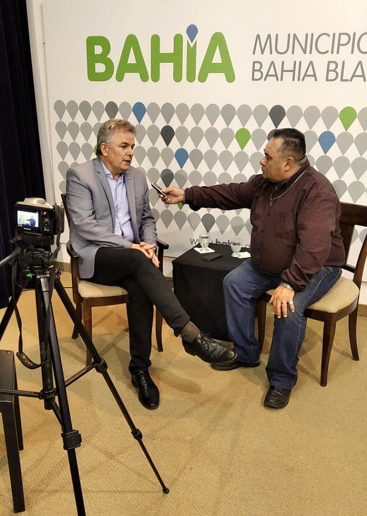 El intendente de Bahía Blanca Héctor Gay: “En 858 obras que se hicieron en la ciudad, ninguna tuvo que pagar sobreprecio ni peaje” periodicoatico.com.ar/2019/10/23/el-…