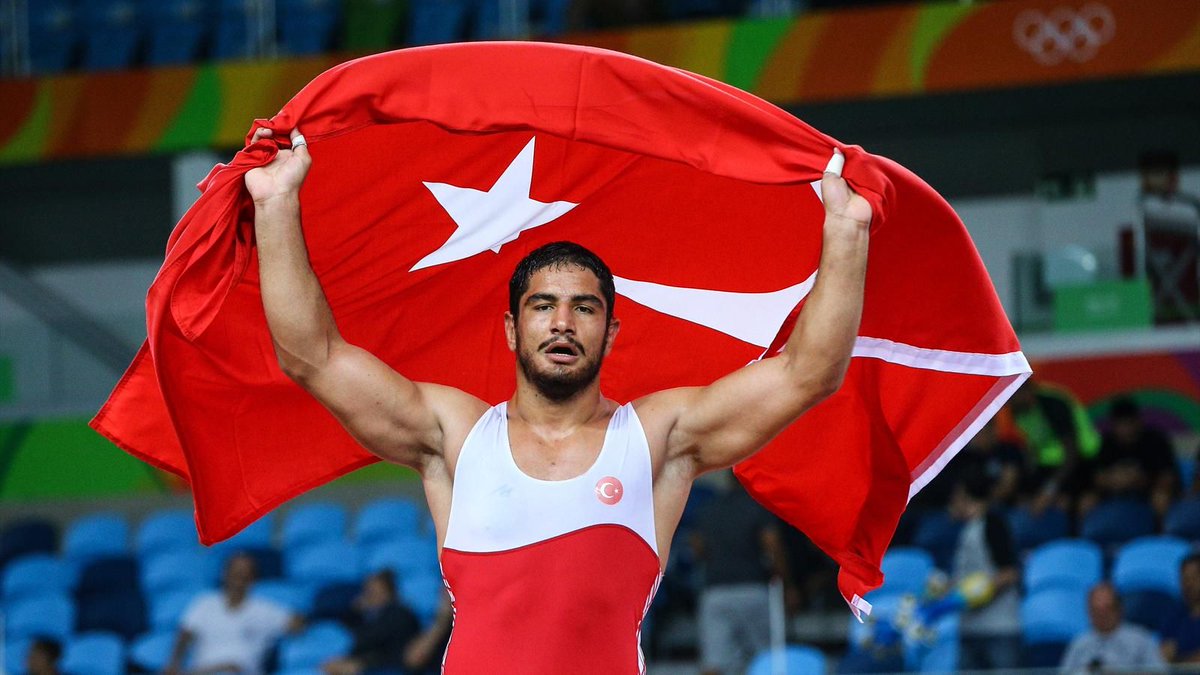 Askeri Olimpiyat Oyunlarında altın madalya kazanan milli güreşçimiz #TahaAkgül bizleri gururlandırmaya devam ediyor... 
Yürekten kutluyoruz. 🇹🇷