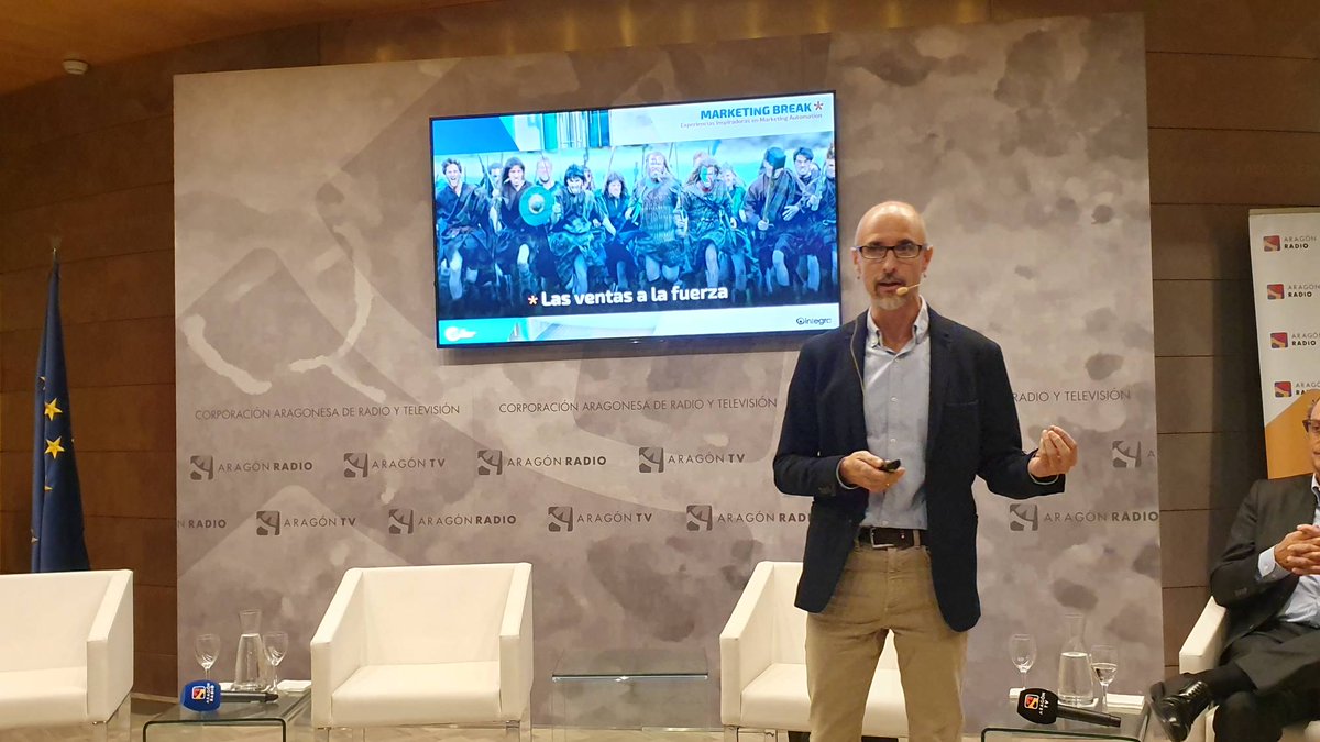 #MarketingBreak.
Sergio Rodas <a href="/rodas72/">Sergio Rodas</a>: "La batalla está en el conocimiento del cliente. Saber captar los datos e introducirlos en el proceso de inteligencia. Esto va de personas".

#MarketingAutomation <a href="/eformedia/">Efor</a> <a href="/CARTV_/">CARTV</a>
Puedes seguirlo online👇👇👇
🔴 cartv.es/eventos/experi…