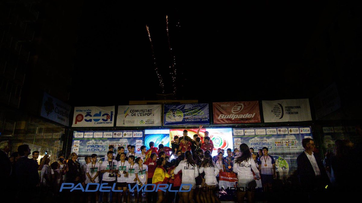 7 días de diferencia entre estas imágenes del <a href="/MMenoresCS/">Mundial Menores</a> <a href="/padelfip/">FIP - International Padel Federation</a> . Cuántas horas de trabajo y sueño invertidas en una gran ilusión convertida en realidad. Orgulloso del equipo <a href="/PadelCV/">Federación de Pádel de la Comunitat Valenciana</a> y de todos los que han contribuido a este éxito. Muchas gracias a todos por disfrutar!!!