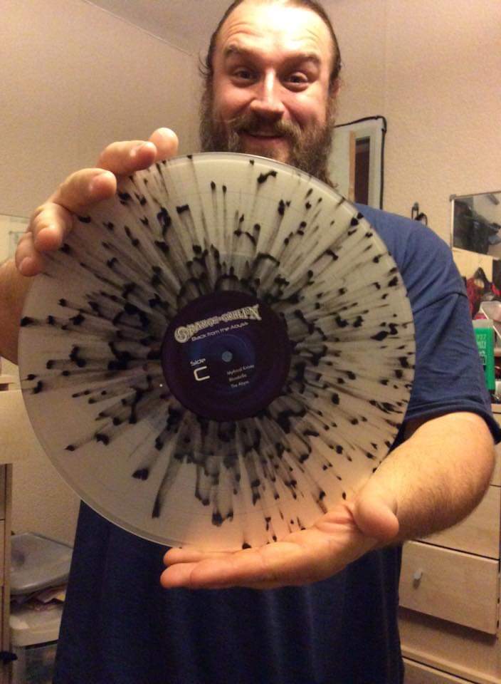Nickipedia101's tweet photo. Throwback to when I won some @OrangeGoblin1 vinyl.
That's a 12" album #BackFromTheAbyss
Also how big are my hands?! https://t.co/4pmhk5O1Fg