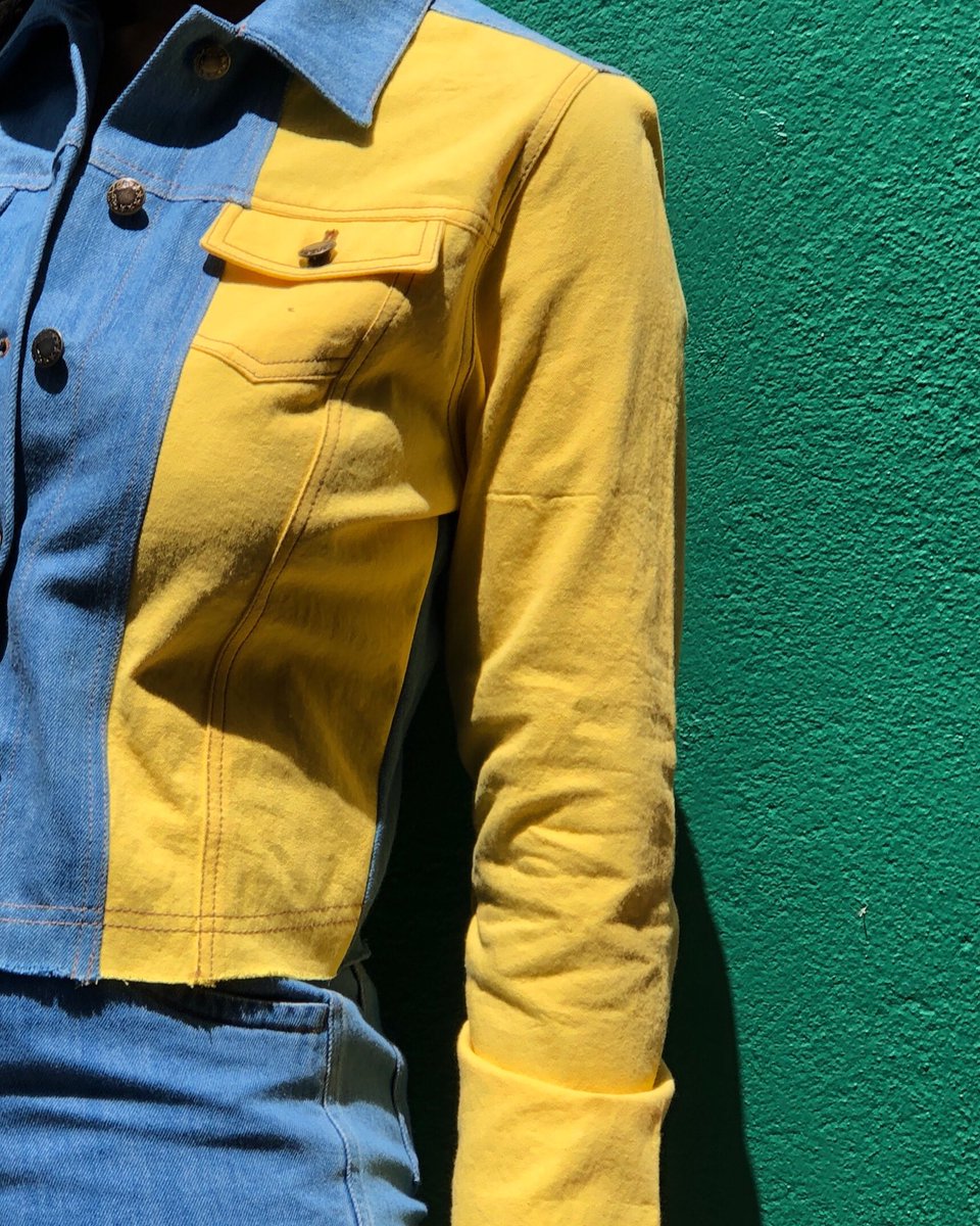 Every girl needs a Gemini Two-Tone Cropped Denim ☀️
Shop the look —> wearsouthafrica.com/products/gemin…
#wearsa #denim