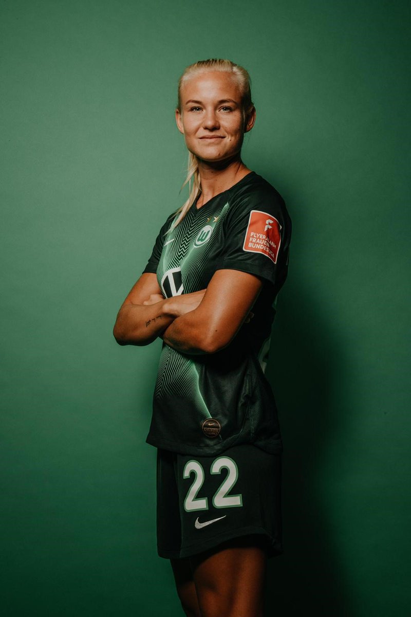 MastercardEU's tweet photo. Congratulations to #Mastercard Ambassadors Ada Hegerberg @AdaStolsmo, Sam Kerr @samkerr1, Wendy Renard, &amp; Pernille Harder @PernilleMHarder on their nominations for the prestigious #ballondor #football award! ⚽ 🏆 🎉 https://t.co/isjfyajPGF