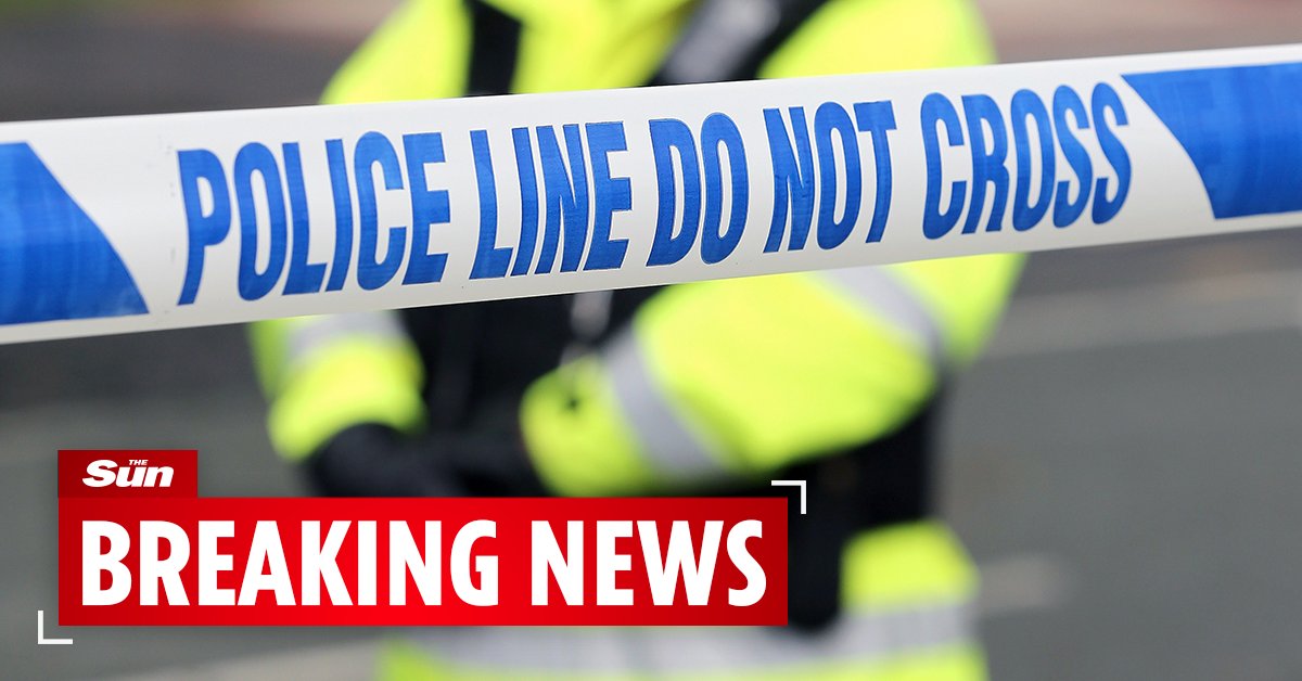 TheSun's tweet photo. Mystery as bodies of 38 adults and 1 teen found dead in the back of a lorry in Essex https://t.co/BbGEzCcFjn https://t.co/4V3sgHh61F