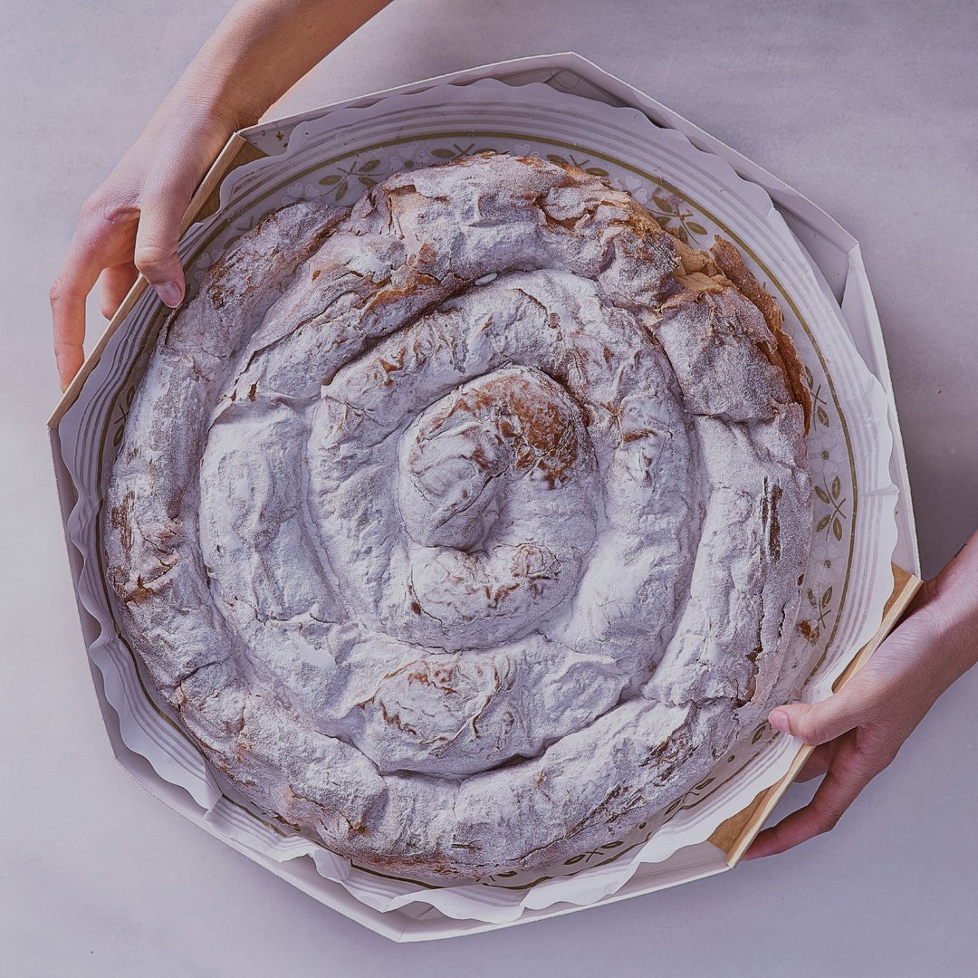 Menciona con quién compartirías esta increíble ensaimada 😉😋 #Santagloria #FelizMiércoles #SienteSantagloria