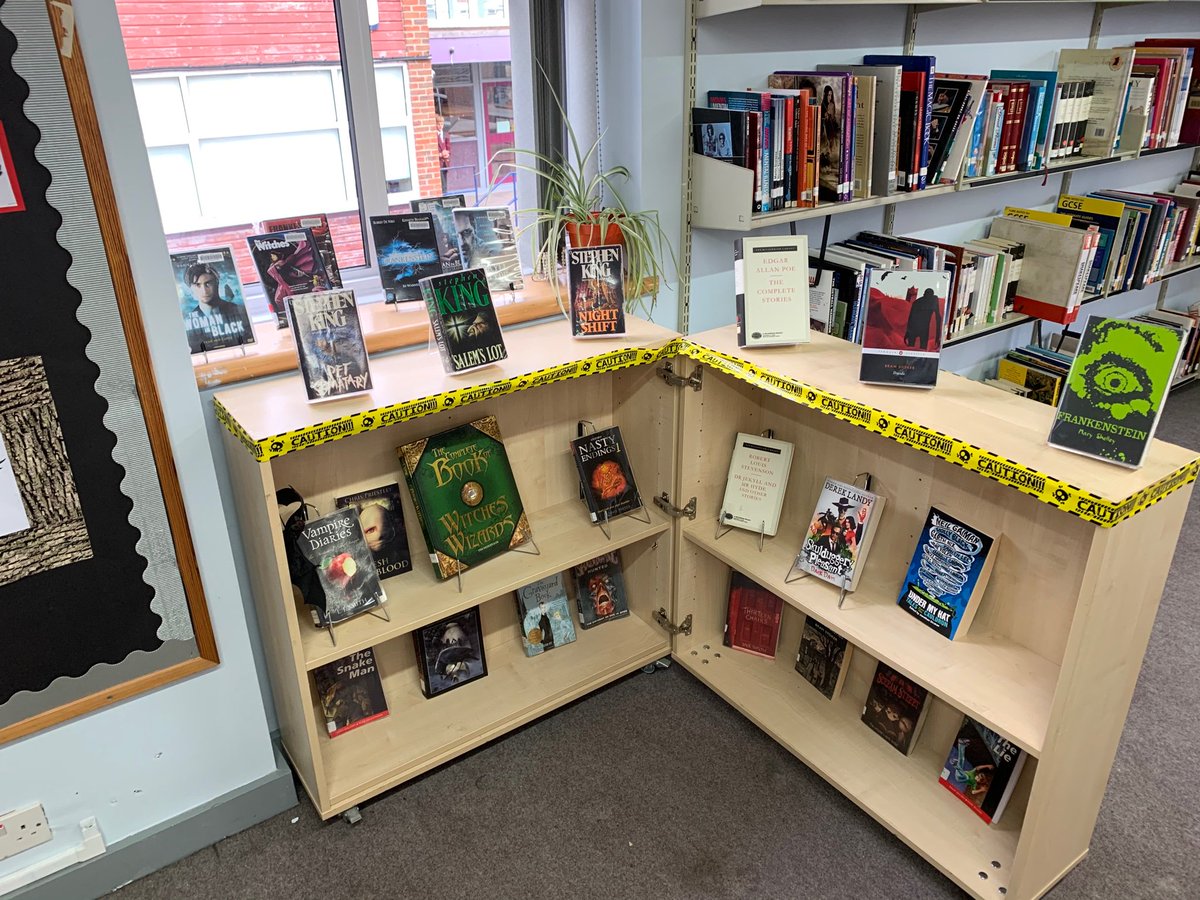 JCSLibrary's tweet photo. Pick up a spooky read before half term! #stephenking #frankenstein https://t.co/UQ4e2nFbuE