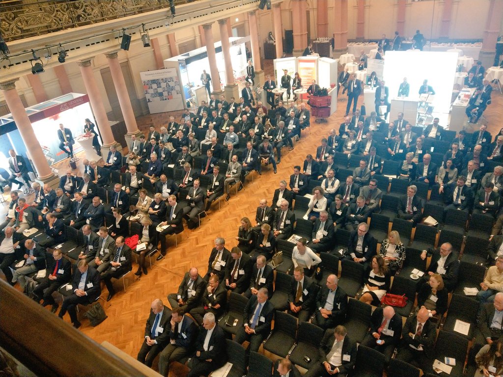 BZ_live_ffm's tweet photo. #IFT2019 @boersenzeitung @wm_gruppe @IPConcept @HANSAINVEST https://t.co/mQeEhF8Rjp
