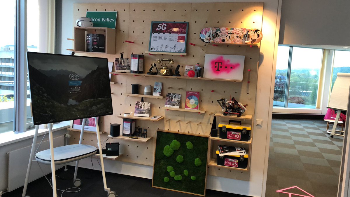 Gestern durfte ich wieder mal einen Workshop zum Thema Storytelling geben. Bei so einer tollen Teilnehmergruppe und der Location macht das arbeiten einfach nur noch Spaß 😁 #telekom #storytelling