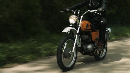 MocSwidnika's tweet image. „Kolejna część naszej najnowszej produkcji z okazji #65lat #motocykle #WSK ! Wszystkie  części możecie obejrzeć na kanale #YouTube Świdnik - wysokich lotów!  😊 #kultowa #wueska #film” 
📽 youtu.be/CBZ4ndkDZgs