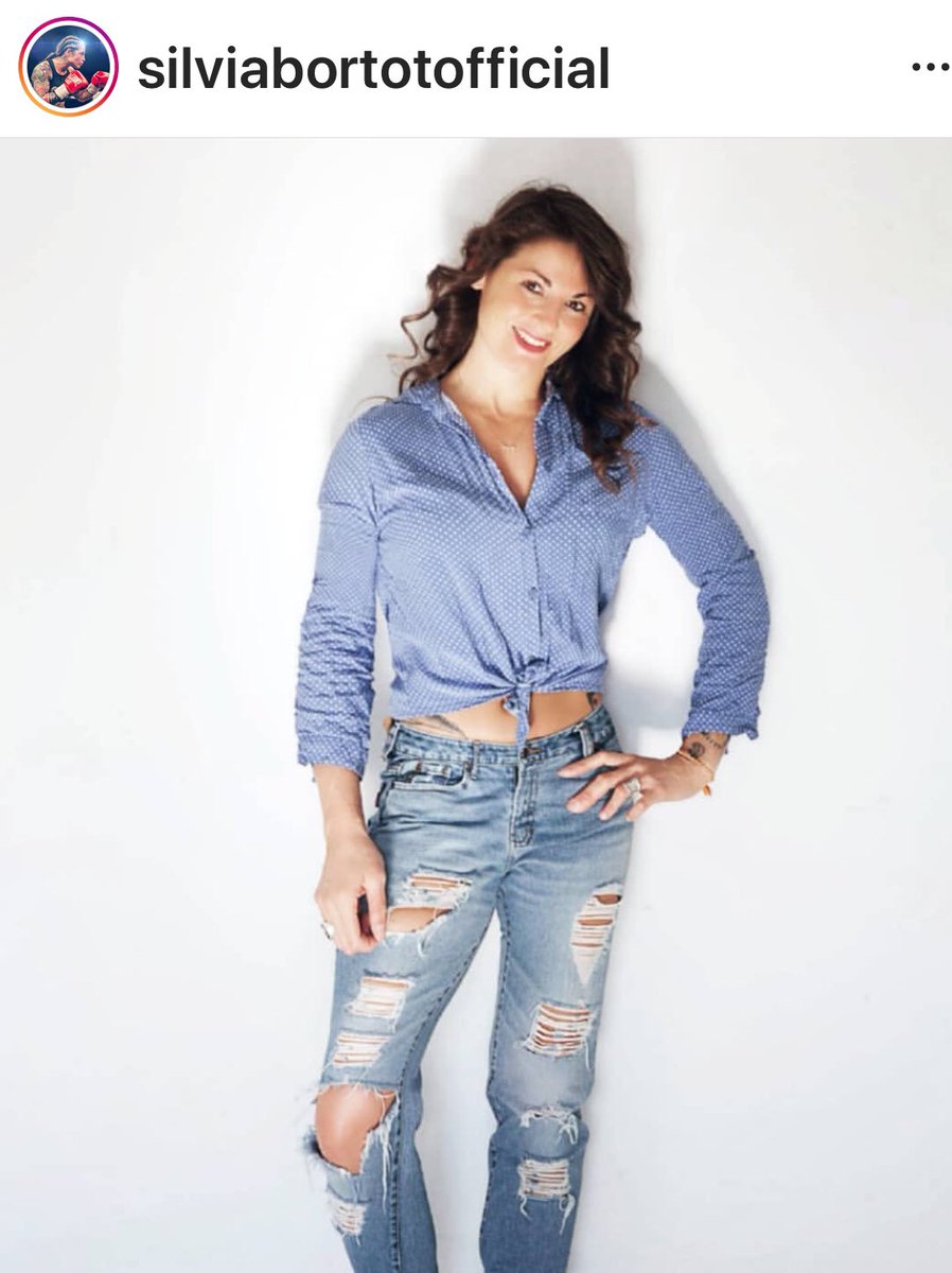 Sport Hero🥊| Ancora convinti che Il Pugilato sia uno sport brutto e cattivo? Ecco Silvia Bortot Campionessa Europea che venerdì 25 ottobre a Verona...TITOLO EUROPEO Bortot VS Gontaruk
in diretta TV su RAISPORT ore 22-22
#boxe #ebu #silviabortot #DrCeriani #fightdiet