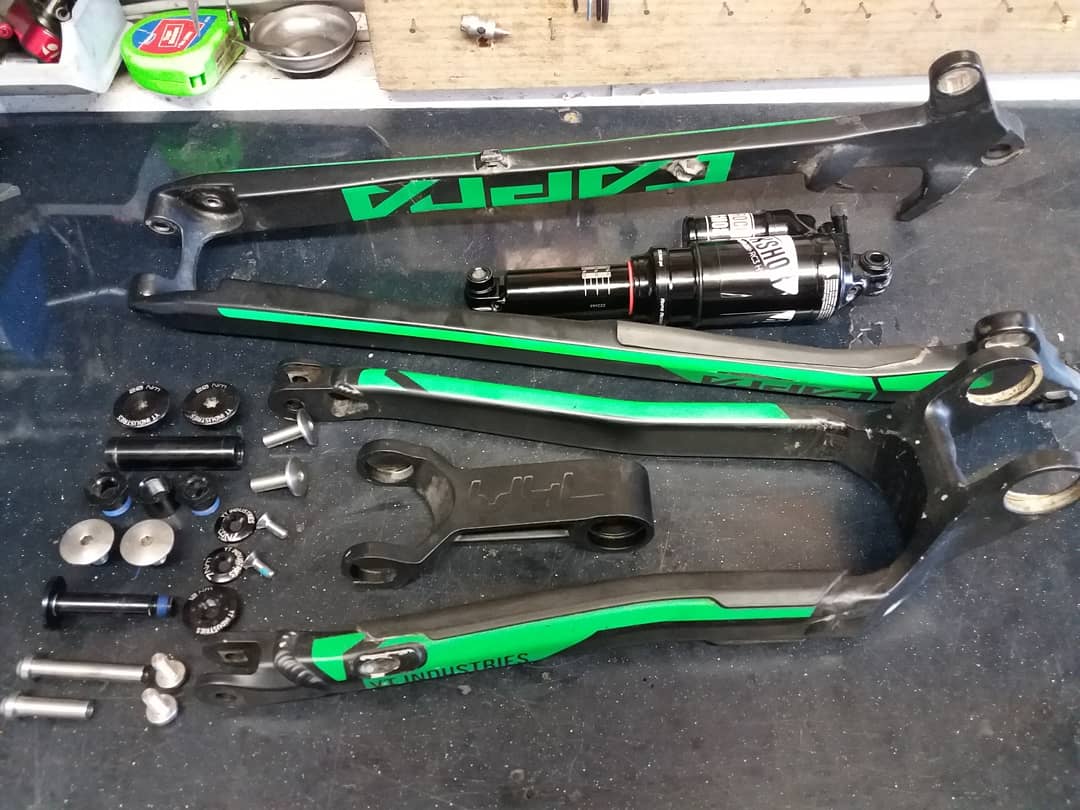 BuildCycleWorks's tweet image. One of last week's big jobs; Full service on the pivots, forks and dropper post on this YT Capra. 

Still some spaces available for servicing and repairs of any scale over the next couple of weeks. Book in to get your bike ready for whatever the season brings.

#Buildcycleworks