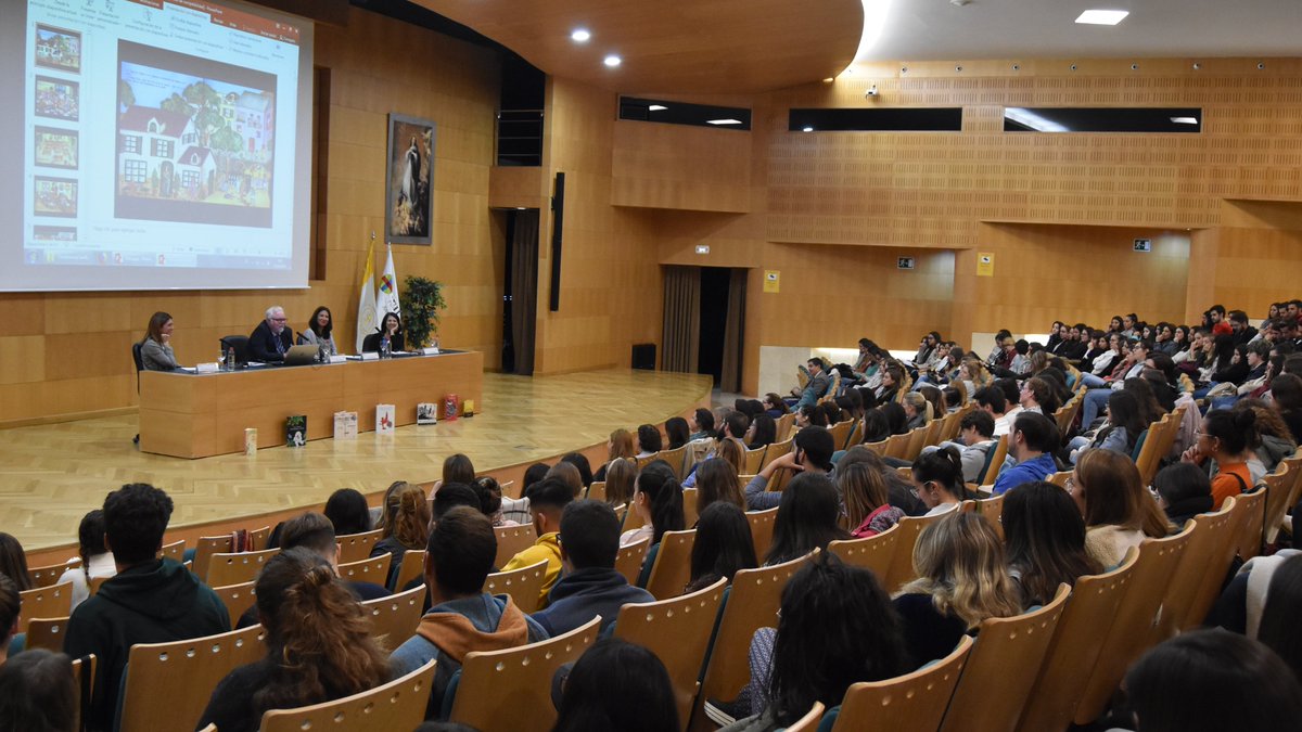 CEUAndalucia's tweet photo. #HOY Jornada de Educación en CEU Cardenal Spínola 'Lectura y educación: valores y emoción en la literatura'
#miercolescultural #educacion #grados #formacion 
@rayuelainfancia  @KalandrakaEdit  @carlosjarribas
@BeatrizHoster   @inmamenabernal  @unisevilla https://t.co/bcbVJuvsYv