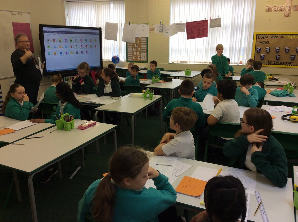 Springwood_Prm's tweet image. #SpringConwy are enjoying a German lesson this morning from Mr Meier our visiting Principal from Germany.