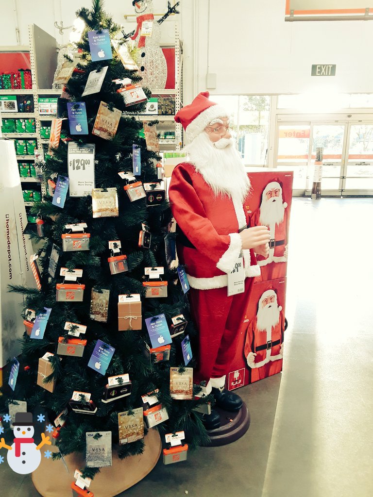 Gift Card Christmas tree sounds really nice to MET team 6959.