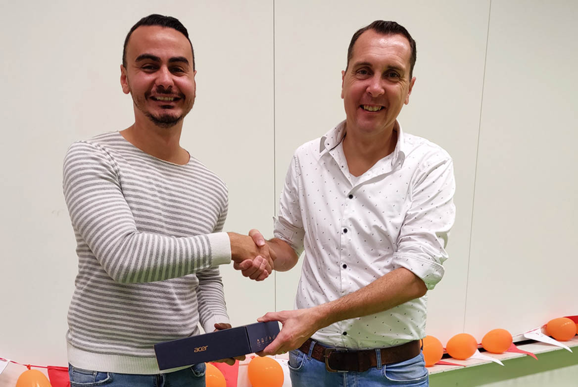 Vandaag start 'Samen Digi-TAAL’, een onderdeel van het project 'Samen werken aan taal'. 👨‍🏫 Kinderen uit gemeente Gilze-Rijen kunnen nu thuis de Nederlandse taal leren en ontwikkelen met educatieve apps!📱Op #tablets, waarvan Cloudwise een deel mocht #sponsoren. Wat een mooi doel!