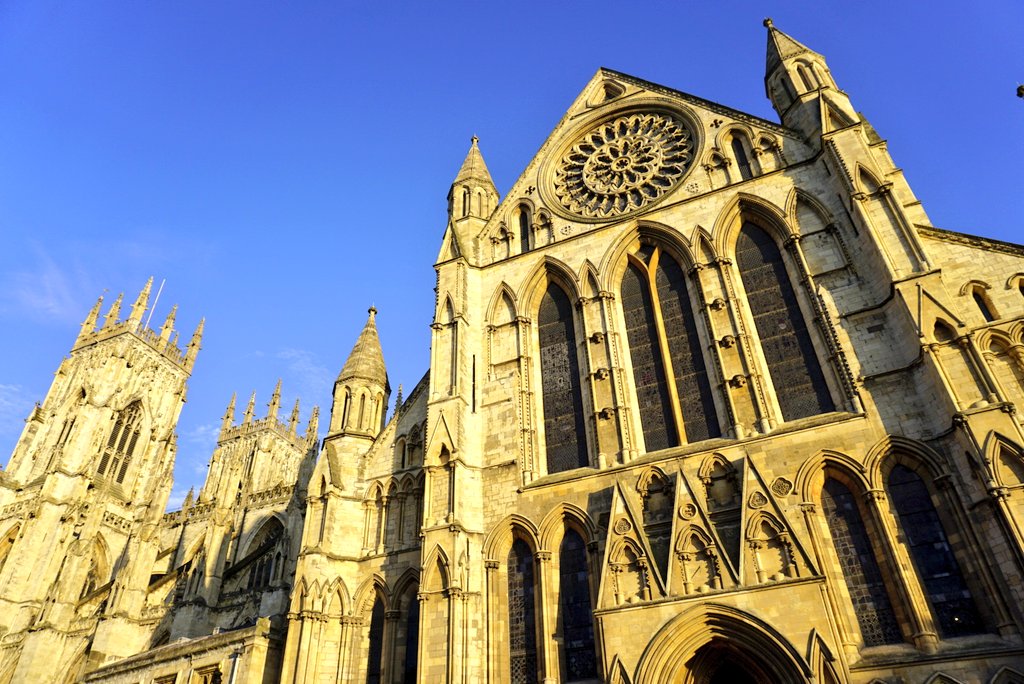 Hello York! 👋🇬🇧 I've just arrived in Europe's most haunted city thanks to <a href="/Busbud/">Busbud</a>! Founded by the Romans and jam-packed full of history, I know I'm gonna have a ton of fun today exploring with my York Pass <a href="/VisitYork/">✨ Visit York ✨</a> #onlyinyork #ad #travel