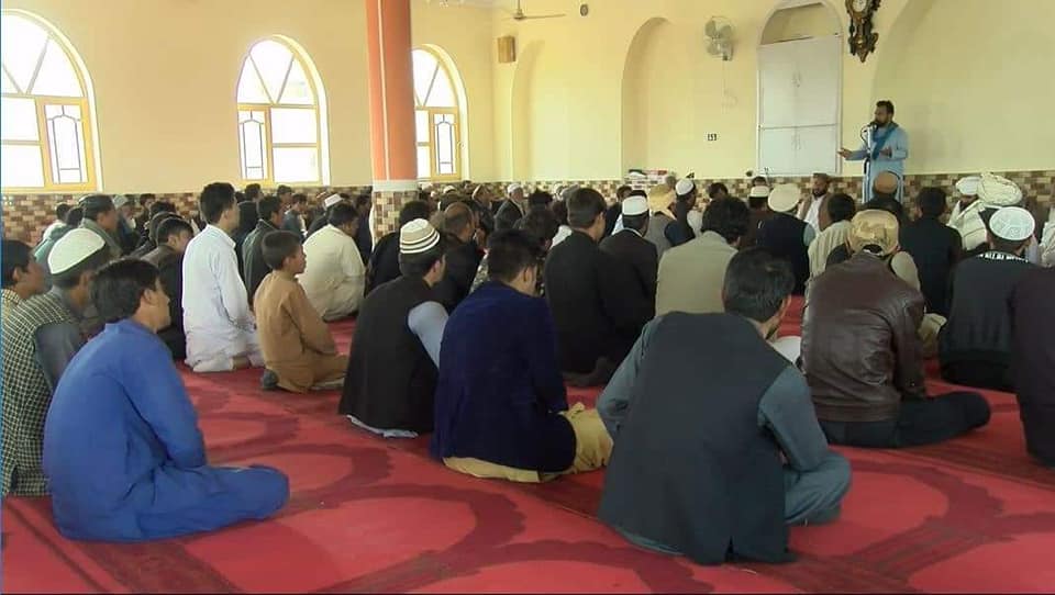 SadaeAzadi's tweet photo. د سولې ولسي حرکت غړي وایي هرې سیمې او ولسوالۍ ته د سولې پیغام رسوو
#peace #peacemovements #Afghanistan 
https://t.co/3qPloOdCcU https://t.co/5Vwi3YtMfb