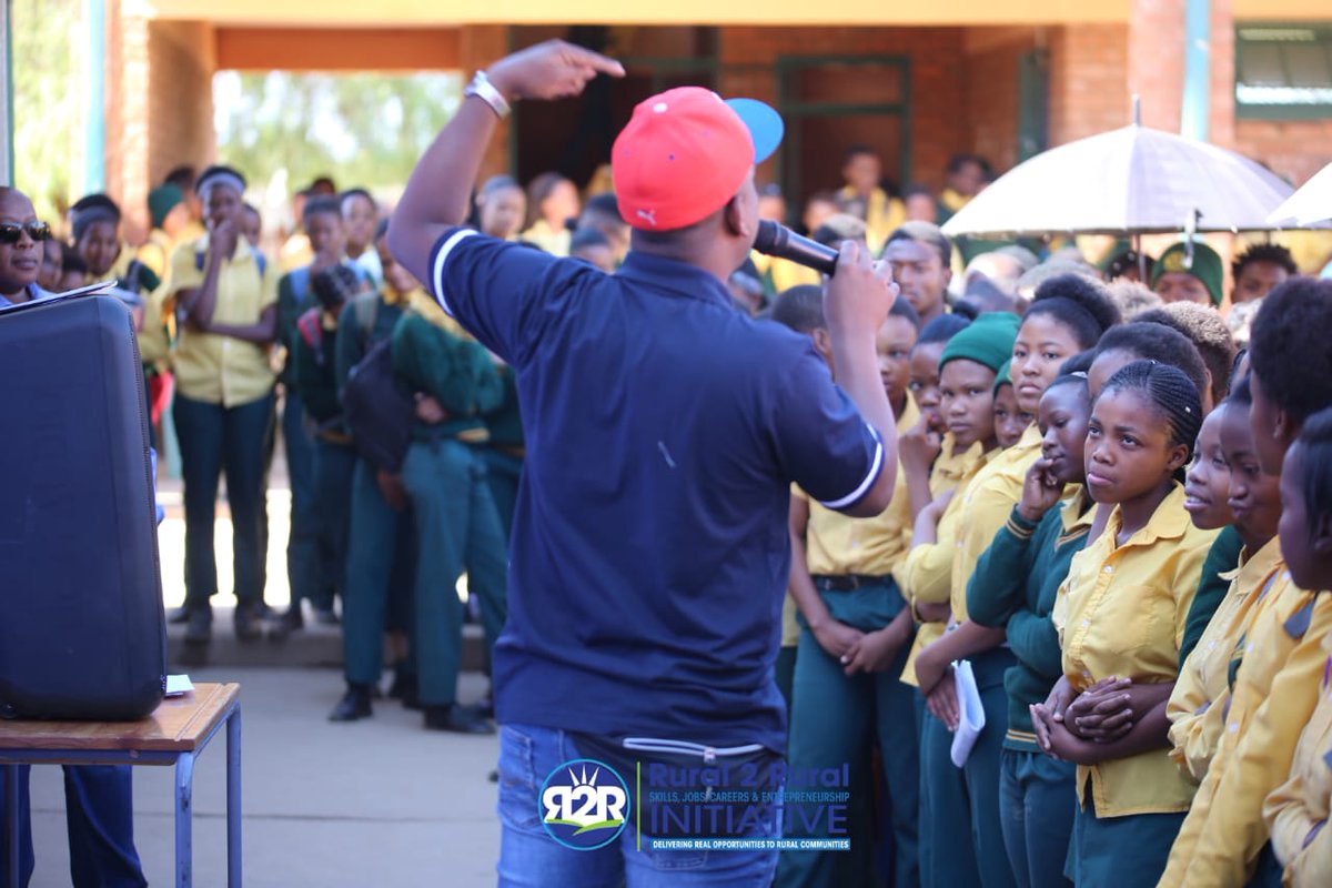 Rural2Rural's tweet photo. Northern Cape thank you for hosting us 🙏. We hope that the information shared will help these learners to get a foot into the university system. @fasset_sa
@DBE_SA @HigherEduGovZA @lesu #R2RCareerGuidanceRoadshow
#WednesdayWisdom https://t.co/wtbwTeA0o3