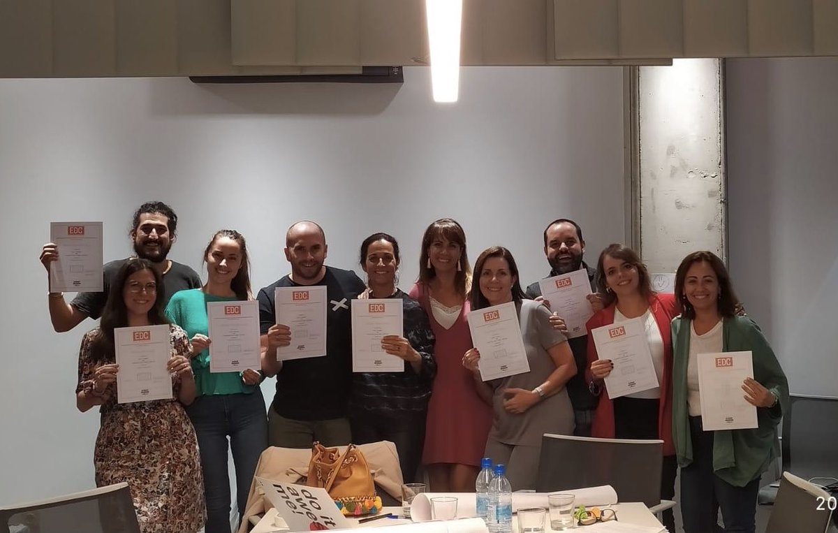 ¡Prueba superada! Tras unos días de intenso trabajo ya tenemos nuestro Event Design Certificate, acreditado por Event Design Collective GmbH 👏🏼 Nuestra próxima misión, hacer de cada evento un éxito 🚀 #thisistwo #thecreativedots @tCreativeDots #eventdesigncollective #eventprofs