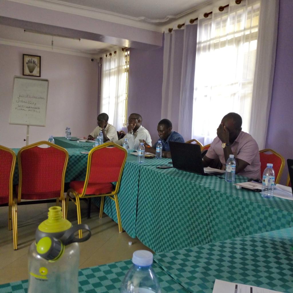 agabavivian5's tweet image. Happening now: ASRHR district coordination meeting ongoing at Floral Hotel in Wakiso district.
Some of the participants are from
@STFUganda 
@savechildrenug 
@MakeStrongMinds representative from National Community of Women Living with HIV.
#DistrictOfficials