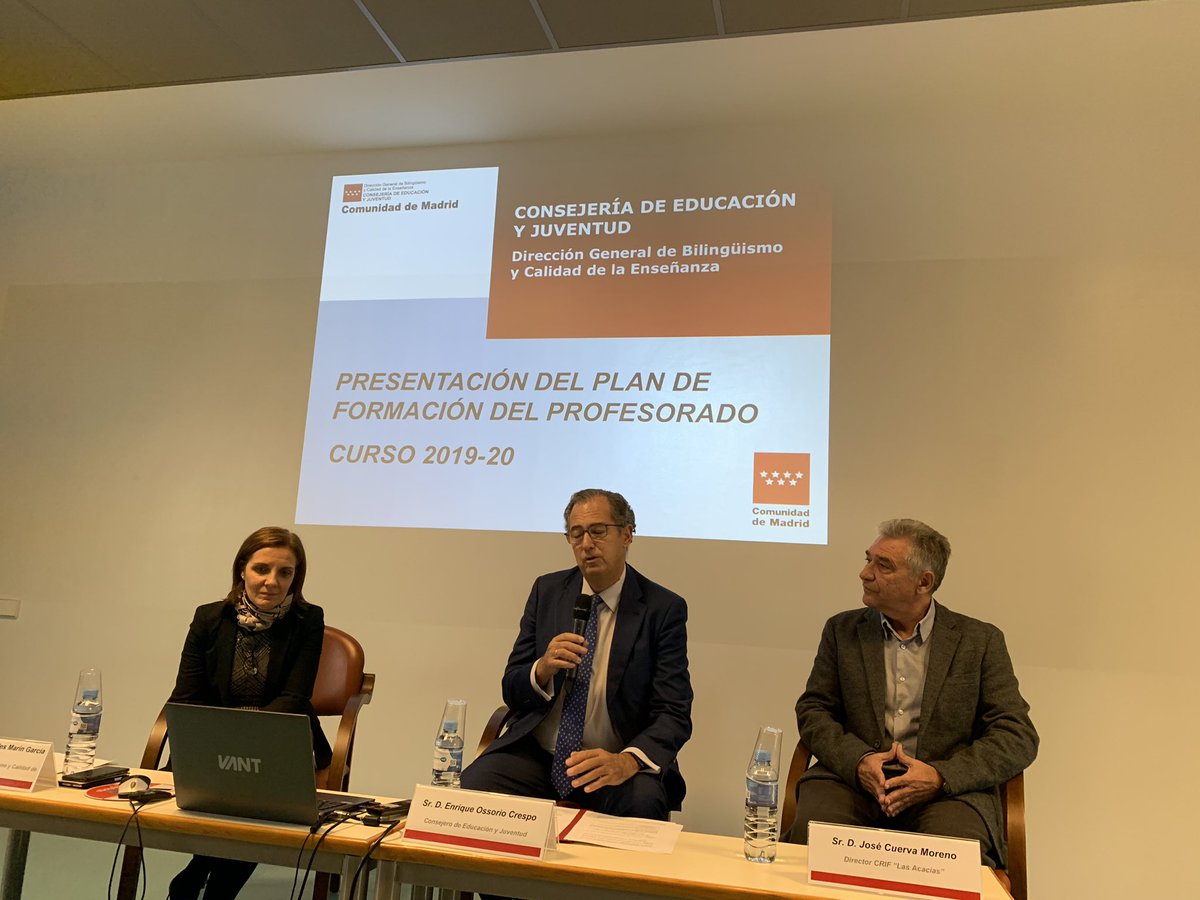 CLARA ISABEL GARCÍA (@claraisabelgar4) on Twitter photo El Consejero de Educación y Juventud Sr. D. Enrique Ossori Crespo <a href="/eossoriocrespo/">Enrique Ossorio</a> presenta el acto en el que directores de toda la Red de Formación presentan individualmente sus Planes de Formación 2019-2020. Hay una gran oferta adaptada a las necesidades de centros educativos. El Consejero de Educación y Juventud Sr. D. Enrique Ossori Crespo <a href="/eossoriocrespo/">Enrique Ossorio</a> presenta el acto en el que directores de toda la Red de Formación presentan individualmente sus Planes de Formación 2019-2020. Hay una gran oferta adaptada a las necesidades de centros educativos.