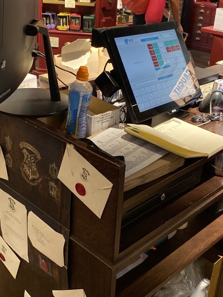 KAMComputers's tweet image. Our KCPOS till solution is in action at The Harry Potter Shop @Gatwick_Airport! 

#KCSolutions #KCPOS #Developers #TheHarryPotterShop #TillSolutions #EPOS #Retail #CutDownQueues #FasterService #Integration