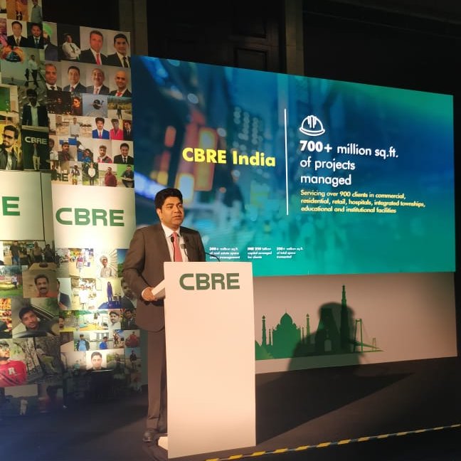 CBRE_India's tweet photo. #CBRELive 

@AnshumanMagzine takes the stage to highlight the #CBREIndia growth story - a look back at how @CBRE has transformed over the past 25 years! 

#CBREIndiaTurns25 #CBREIndiaStamp https://t.co/BYmg6Slbv0