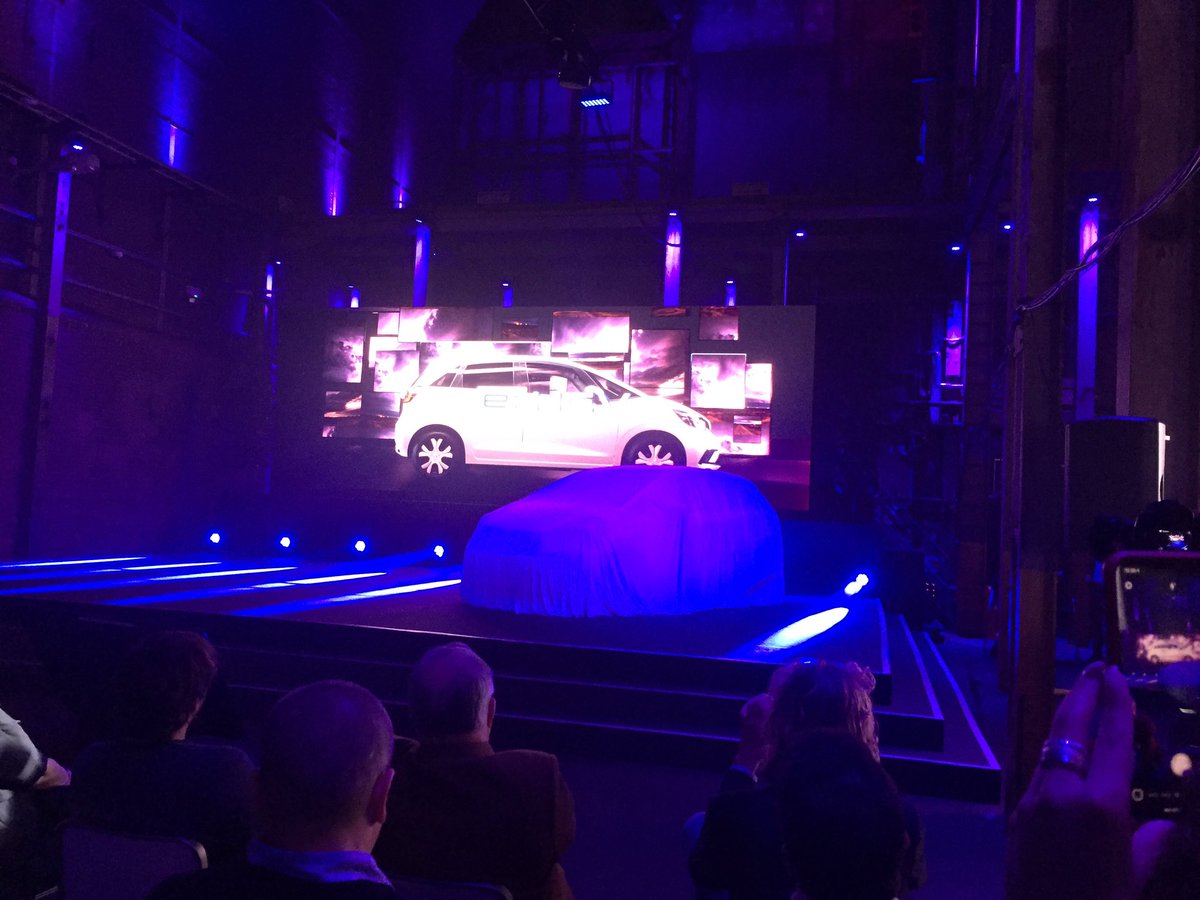 Out in AMS to announce that Honda in Europe will accelerate its plans to have 💯% of its mainstreams sales electrictrified by 2022.  In the next 36 months, we will launch 6 electrified models - Jazz Hybrid and Honda e included as well as a stylish SUV and a new BEV.