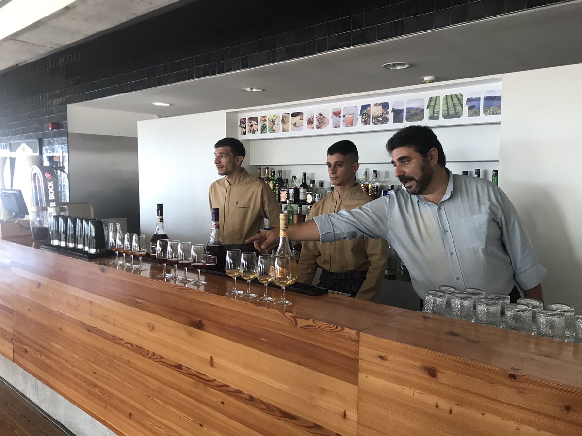 paolonardi80's tweet image. #RealityBased learning and #LearningEnterprise are worldwide | interesting showcase at the @etfhanfiteatro restaurant during the #EfVET19 in Açores | real practice for effective #entrepreneurship learning