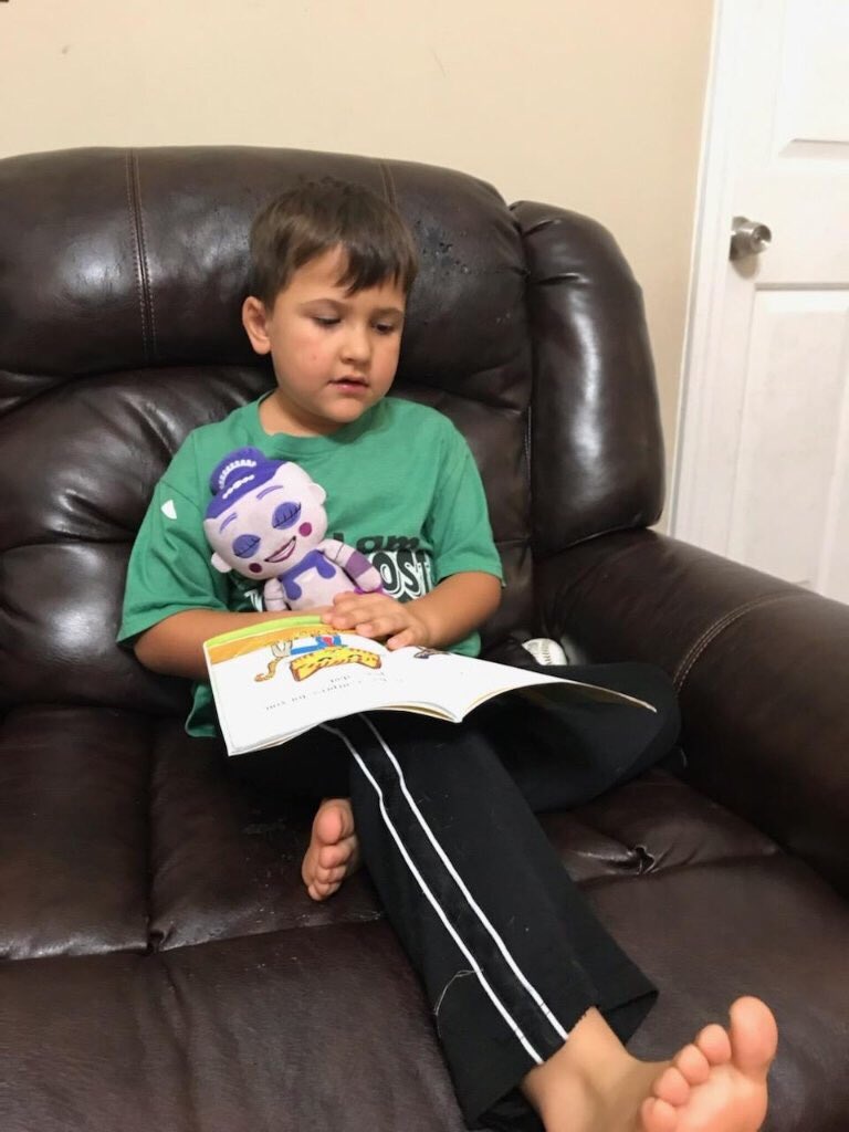 #ReadingChallenge <a href="/CGETwolves/">Cedar Grove Elem.</a> Pets and stuffed animals like to be read to, and they make a great audience!