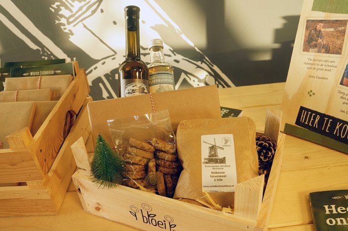 KERSTPAKKETTEN UIT EIGEN GEMEENTE

Gemeente Pijnacker-Nootdorp en verschillende grote werkgevers in de gemeente kiezen dit jaar wederom voor Lokaal Kerstpakket. Zo worden honderden kerstpakketten lokaal besteed en wordt hiermee de lokale economie versterkt. In een online ...